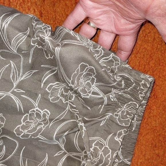 Vintage* 90s Alia Grey-green/White Floral Capri - Picture 4 of 8